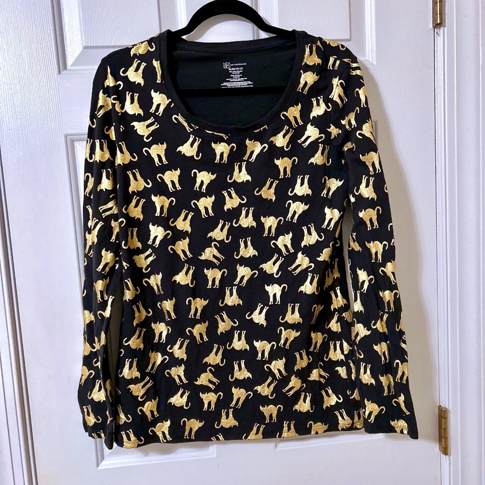 NEW black cat top XL